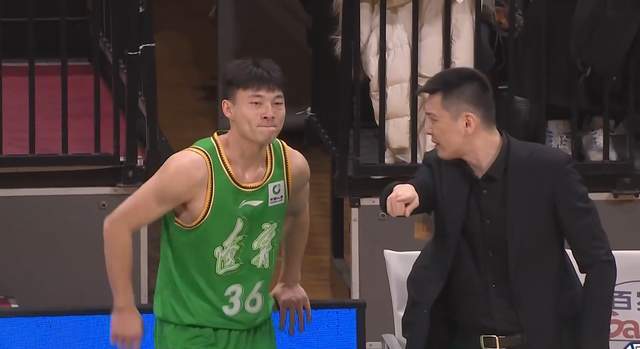 乐鱼体育-30分惨负广东！杨鸣回怼记者：不清楚你这个问题到底想表达什么？