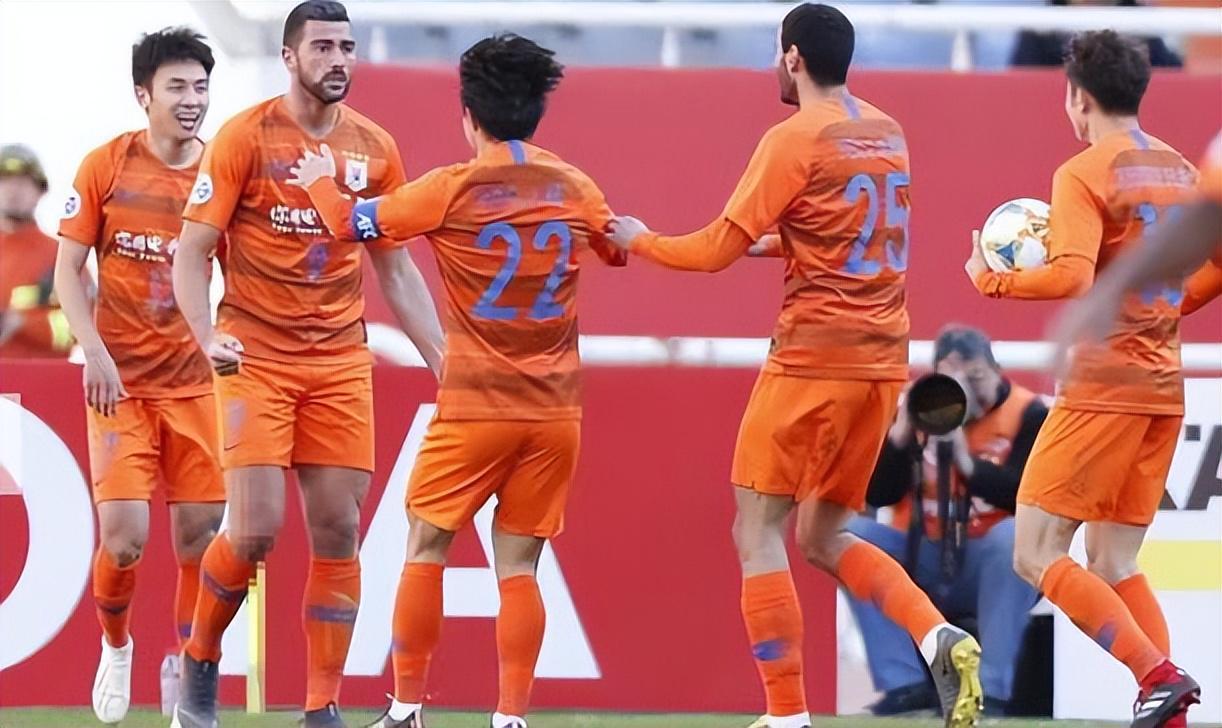 乐鱼体育-韩鹏刚出任教练组组长，鲁能就为他雪中送炭，敲定两位强援当助教