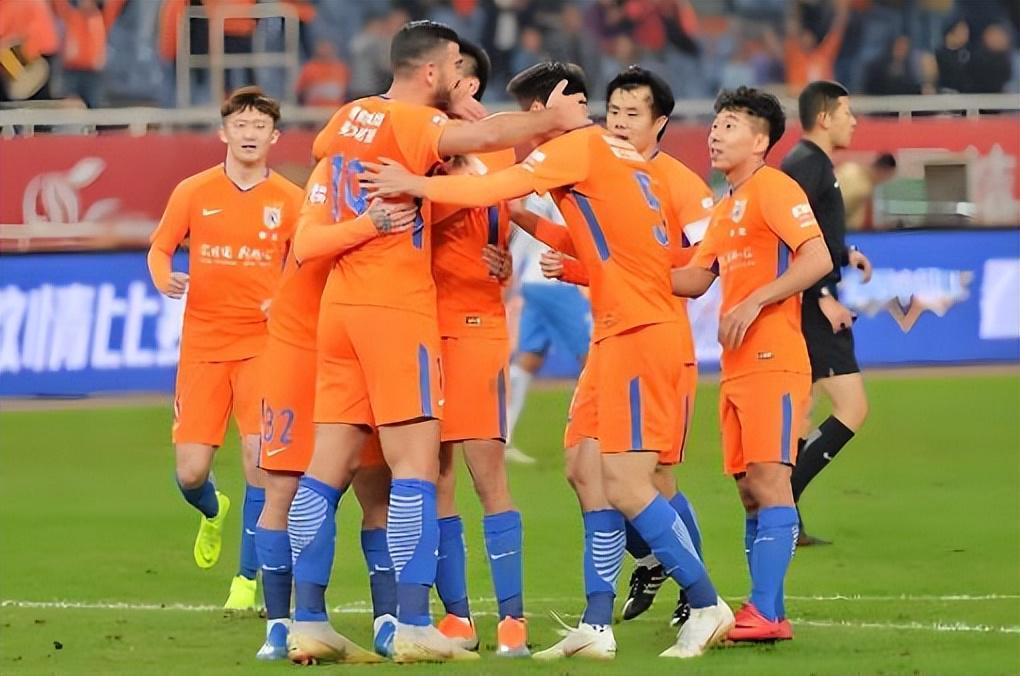 乐鱼体育-韩鹏刚出任教练组组长，鲁能就为他雪中送炭，敲定两位强援当助教