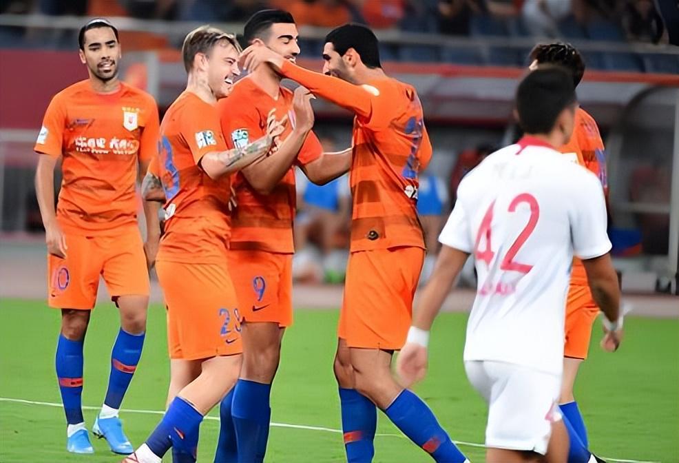 乐鱼体育-韩鹏刚出任教练组组长，鲁能就为他雪中送炭，敲定两位强援当助教