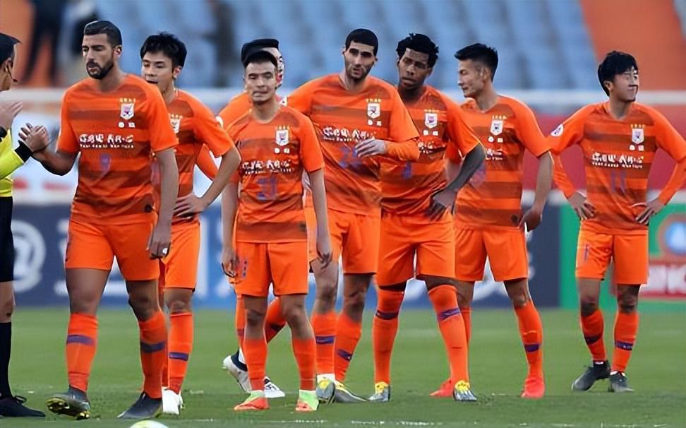 乐鱼体育-韩鹏刚出任教练组组长，鲁能就为他雪中送炭，敲定两位强援当助教