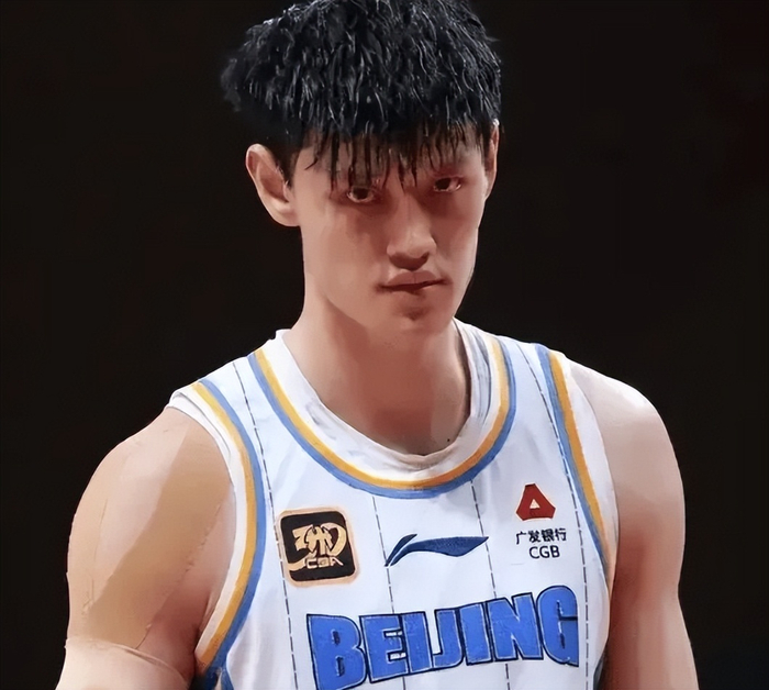 leyu官方入口-曾凡博腰伤麻烦了！归期待定，顺便恢复手指伤势，许利民压力山大|周鹏|赵睿|周琦|复出|受伤_新浪体育_新浪新闻