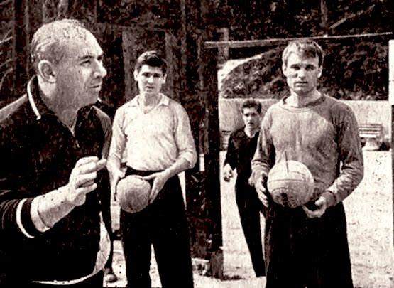 leyu-梁熙明：政治，从来没有离开过足球场